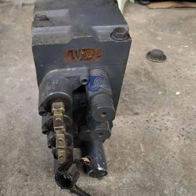723-82-31100 7238231100 723-82-30100 Voor Komatsu FD35/40-10 FD35Y/40Y-10 FD40Z-10 FD45-10 Vorklift PARTS Hydraulische hoofdcontrole klep Aftermarket Originele