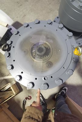 YB60002028 YB60001486 YB60001906 Hydraulische schommelmotor SWING GEARBOX SWING REDUCTION GEAR SWING DEVICE (Achter) Voor HAITCHI EX1200-7 EXCAVATOREN PARTEN duurzame machines aftermarket Origineel