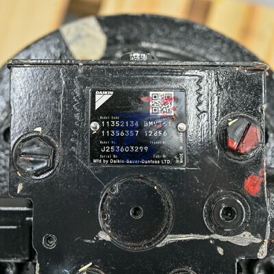 Genuine Final Drive Assembly 72789 J155204174 For Kubota SVL65 SVL75 Compact Track Loader, Travel Drive Motor Assembly